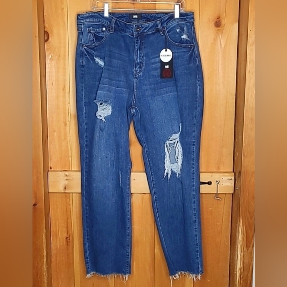 NWT I&M Black Label Margaret High-Rise Mom Jean, Size: 16